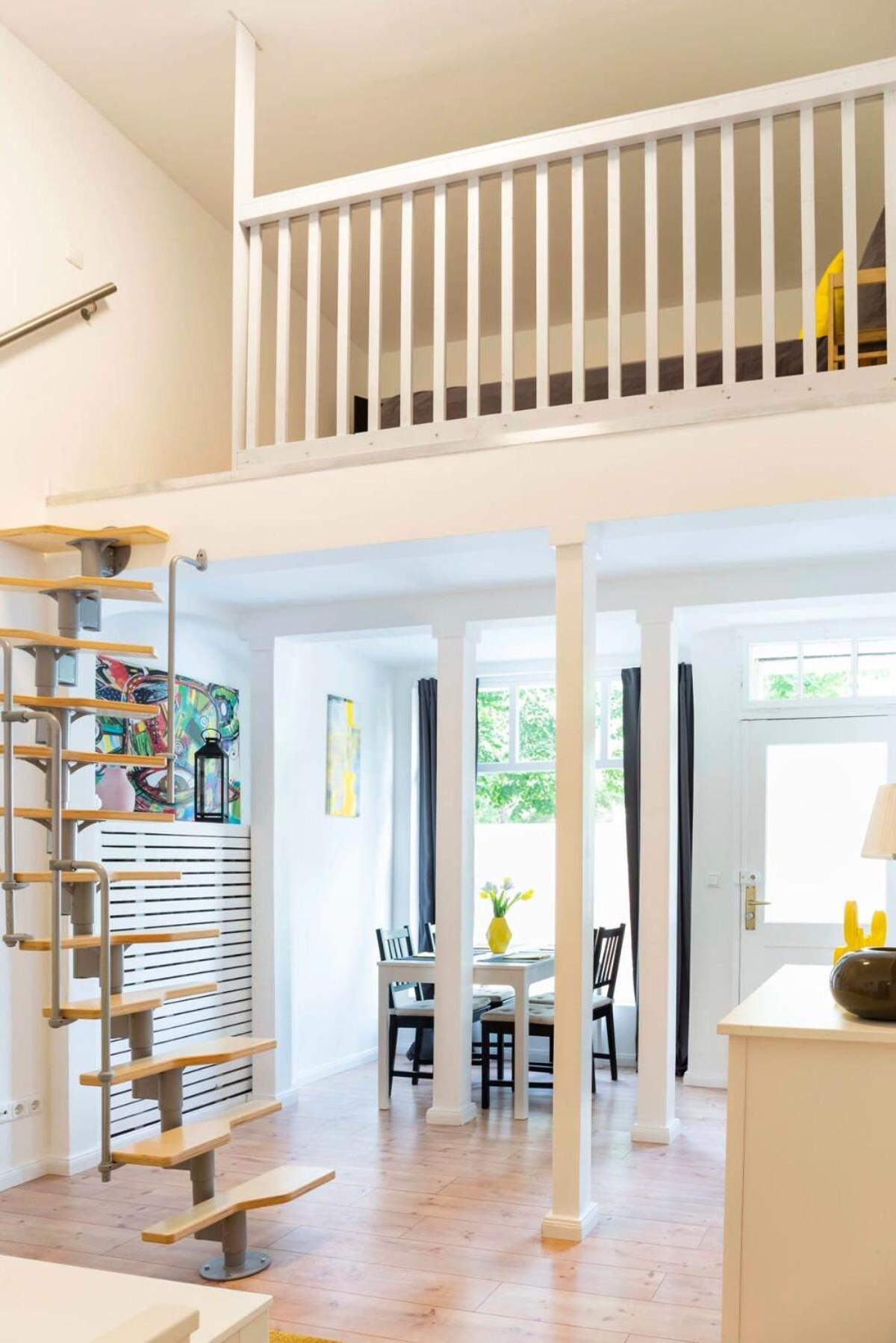 Spacious Loft Style Studio In Berlin Wilmersdorf Bagian luar foto